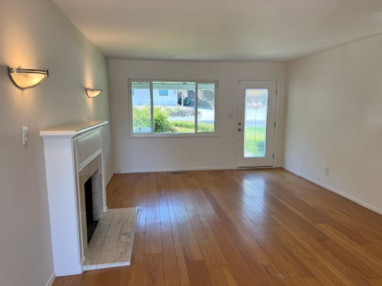 1608 Poplar Dr - Photo 4 of 24