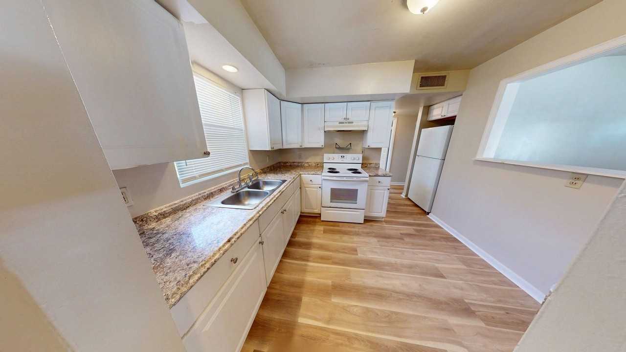 7408 Canaveral Rd - Photo 4 of 29