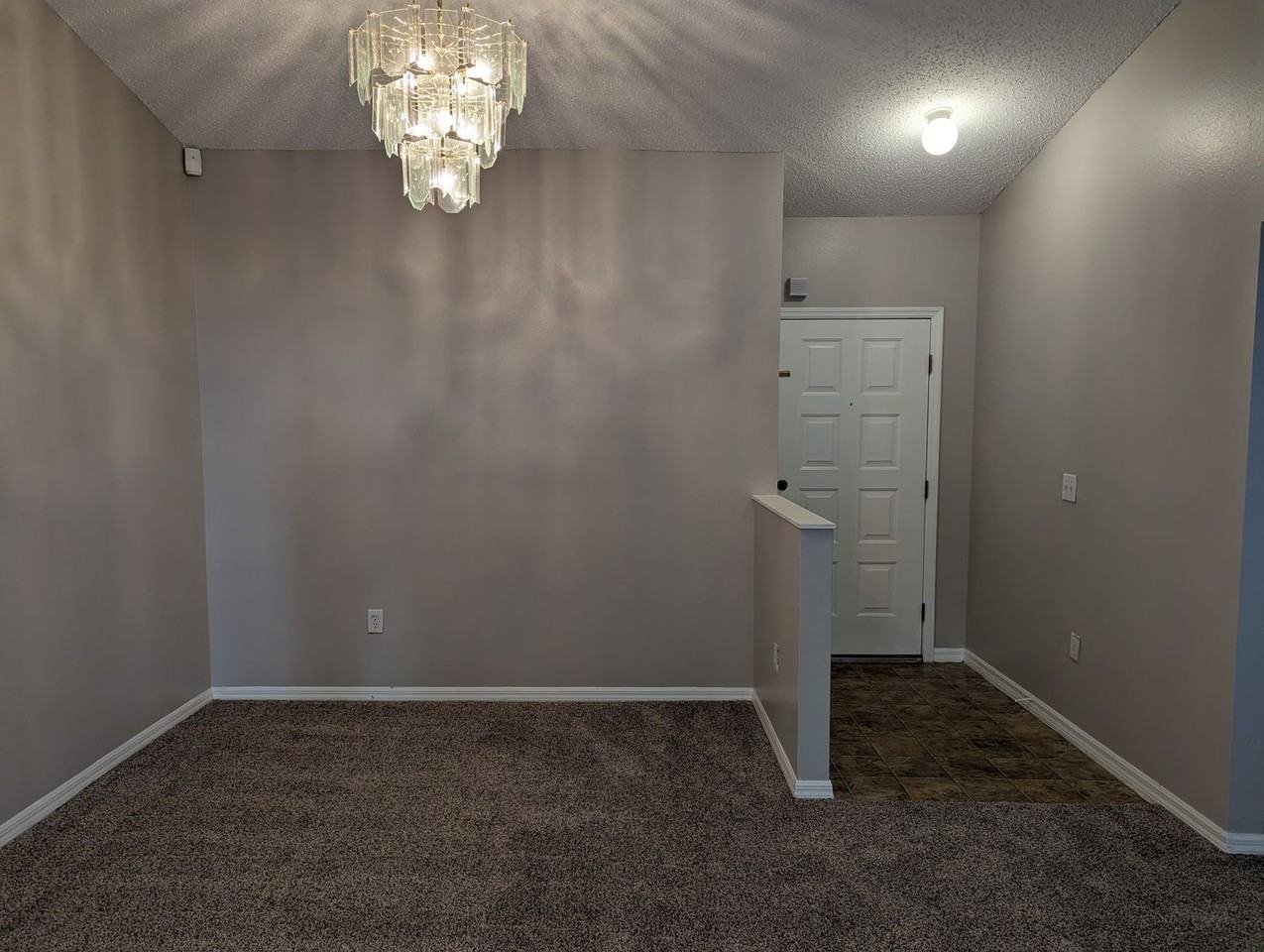 3120 Summer House Dr - Photo 3 of 17