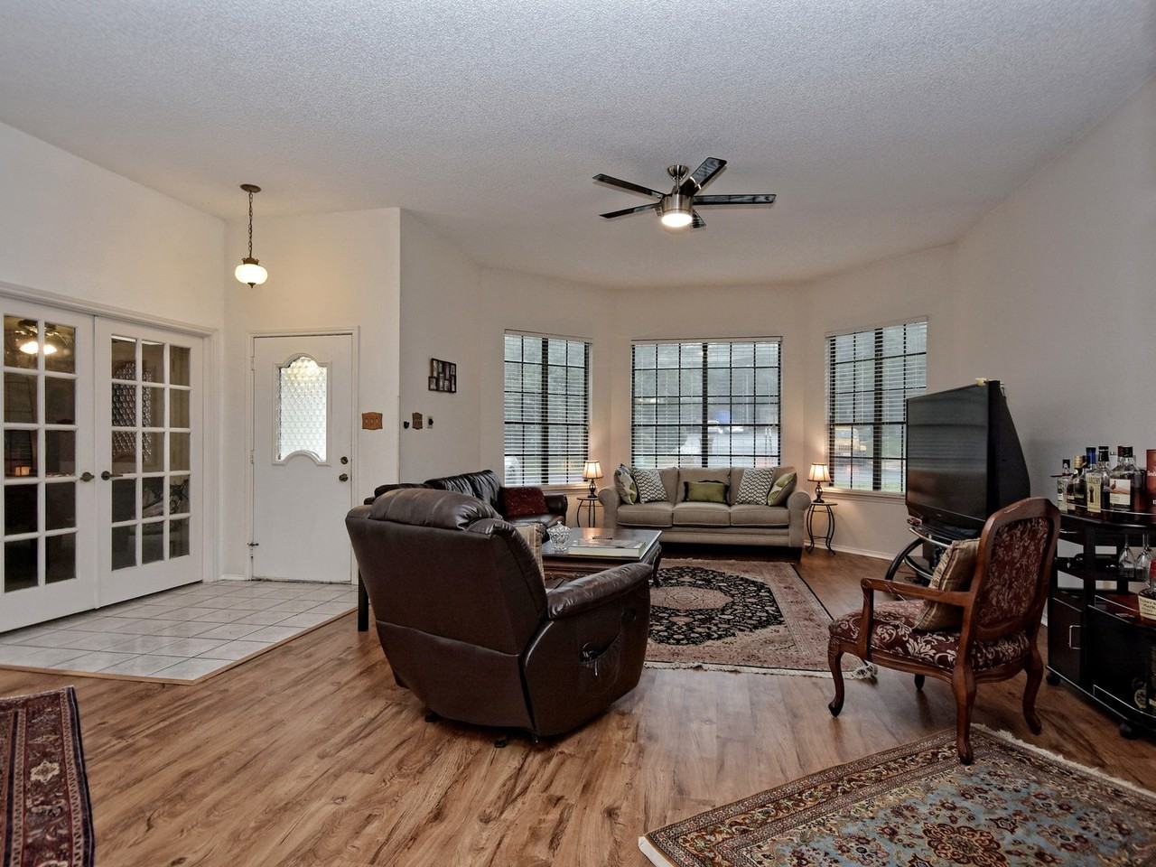 7801 Palacios Dr - Photo 6 of 32