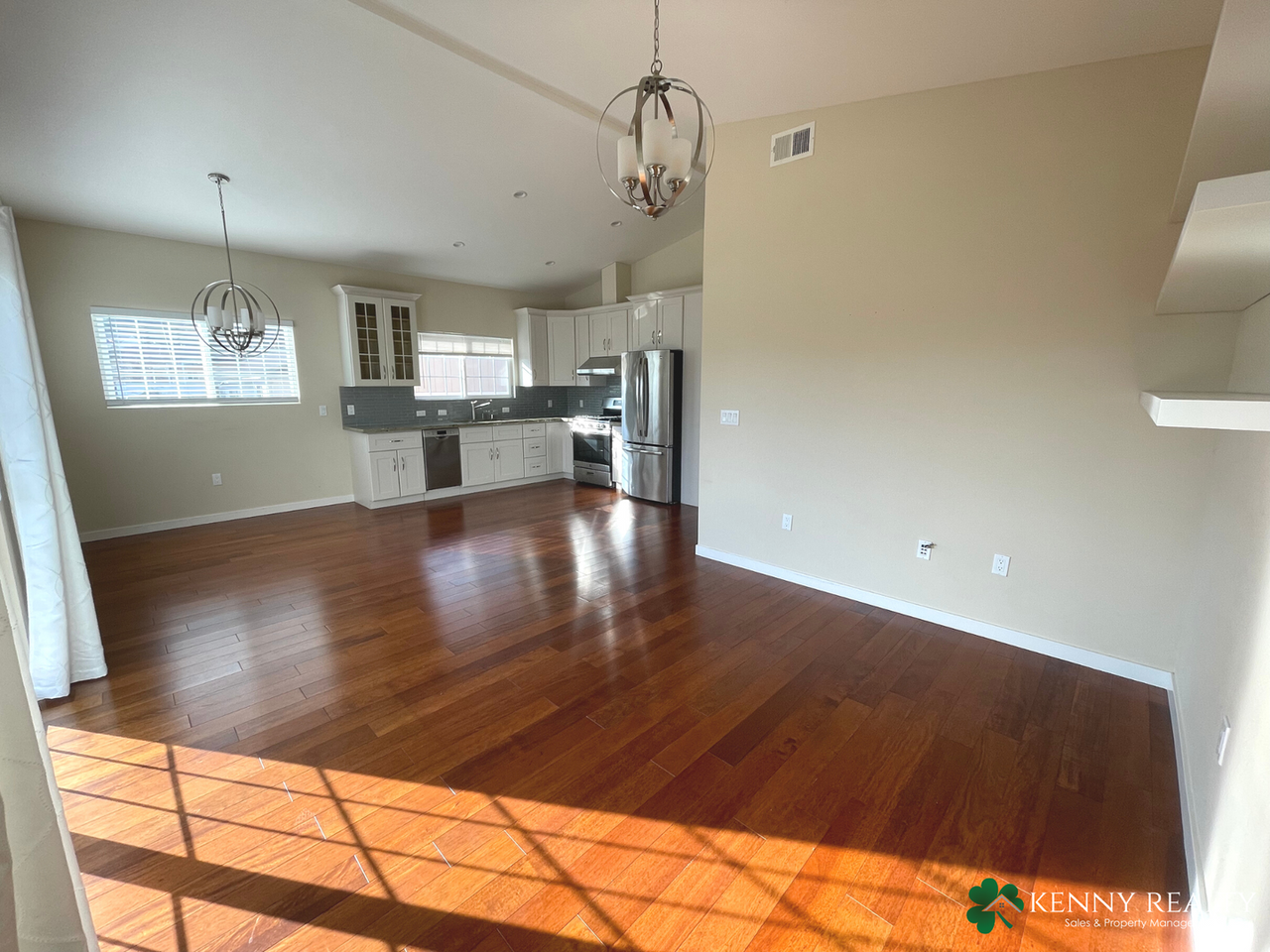 822 Ellis Dr - Photo 5 of 14