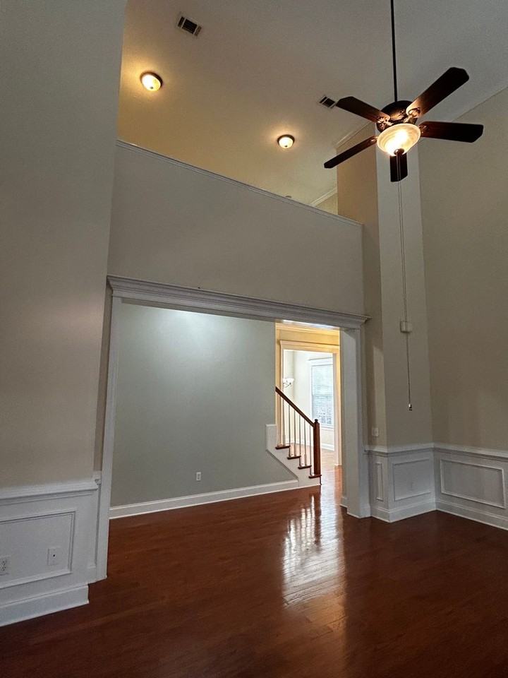 2500 Grier Cir - Photo 7 of 29
