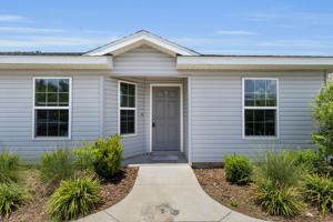 featured image of 1984 Ne 17th Pl #3