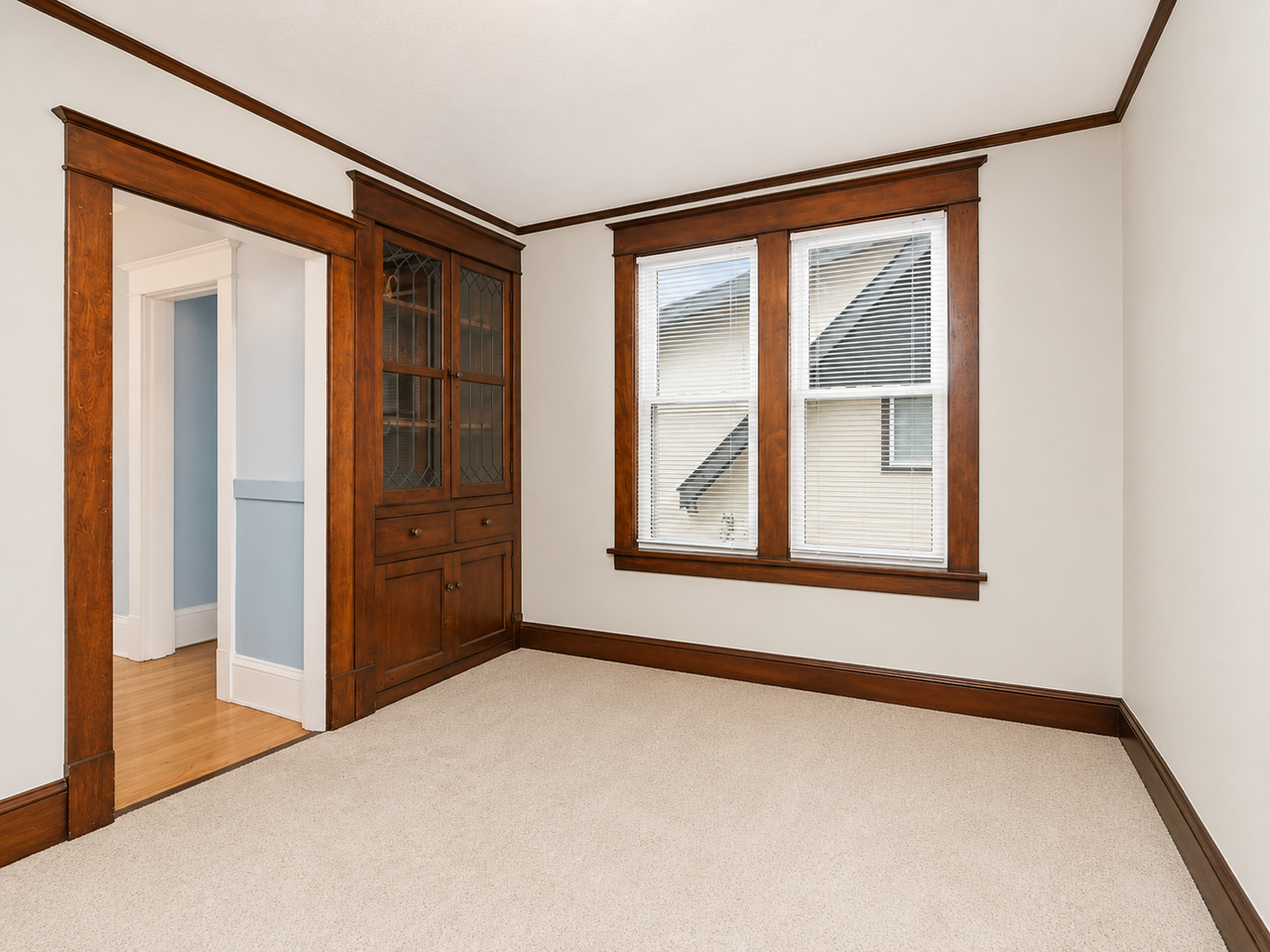 1477 Iglehart Ave - Photo 6 of 17