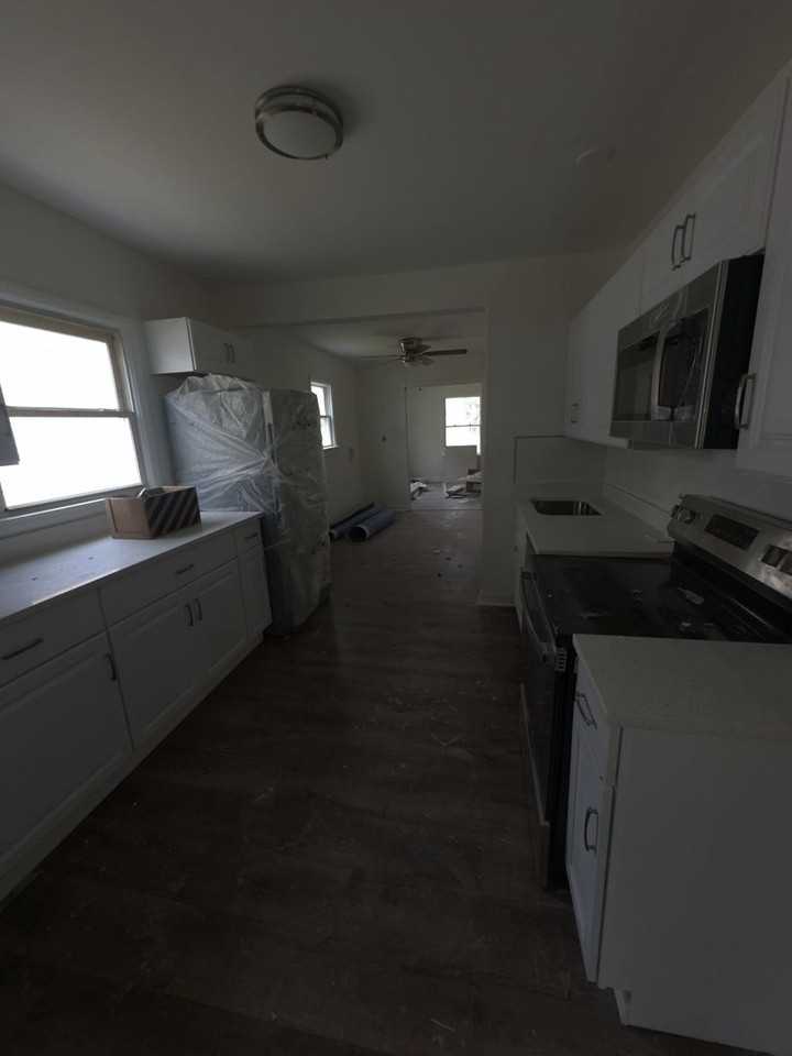 227 Settlers Landing Rd - Photo 3 of 12