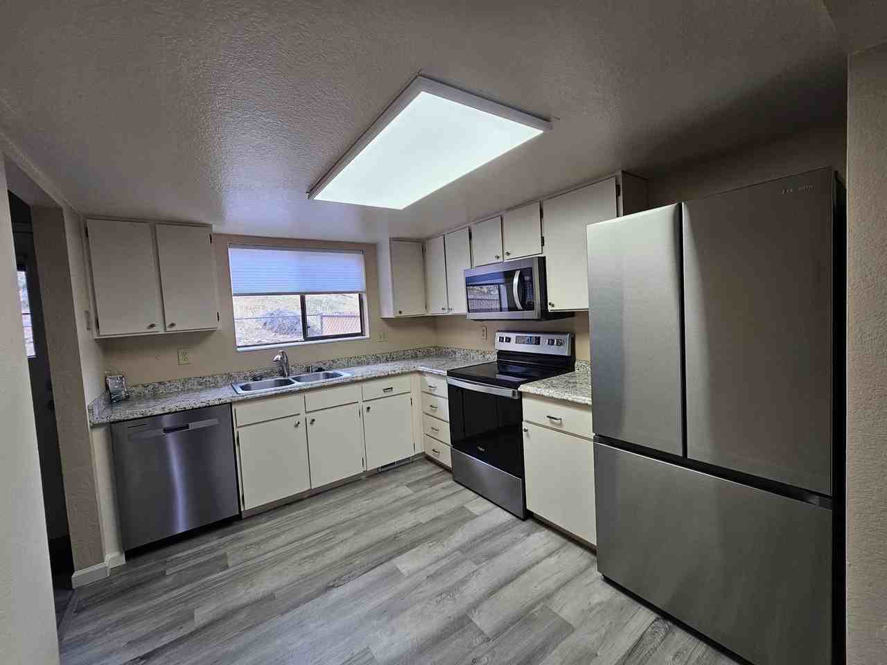 3643 Gypsum Rd - Photo 2 of 8