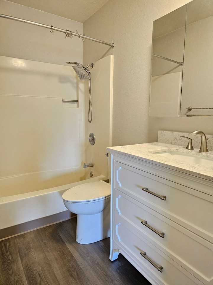 3643 Gypsum Rd - Photo 7 of 8