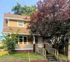 featured image of 820 Mcgregor Ave Nw