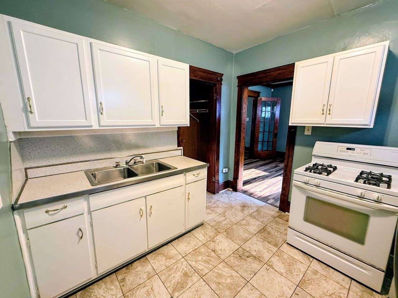 820 Mcgregor Ave Nw - Photo 4 of 14