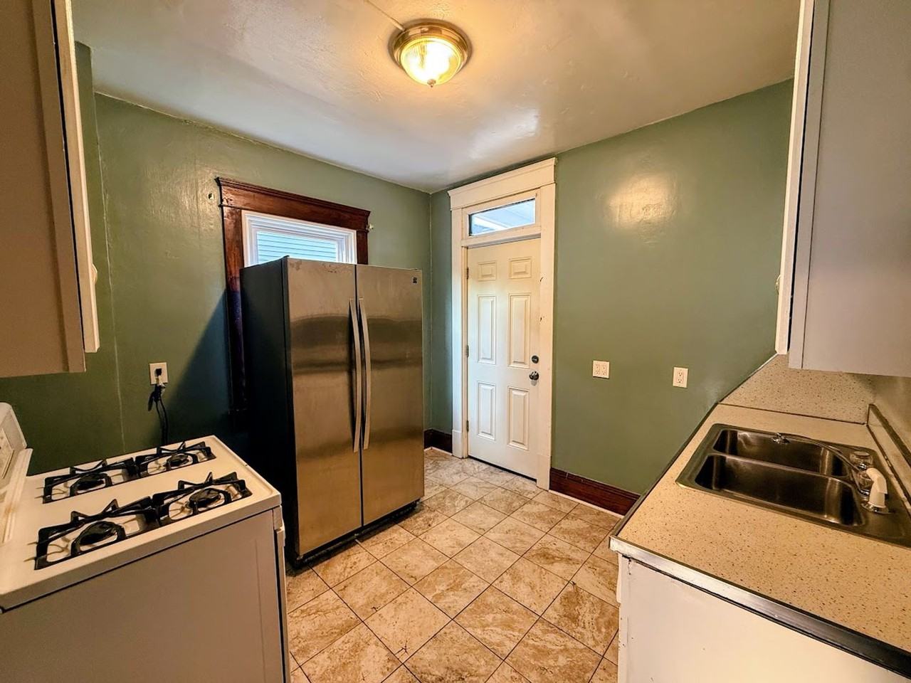 820 Mcgregor Ave Nw - Photo 5 of 14