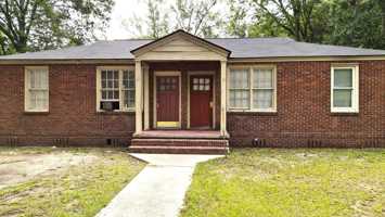 featured image of 19 Woodlawn Ave