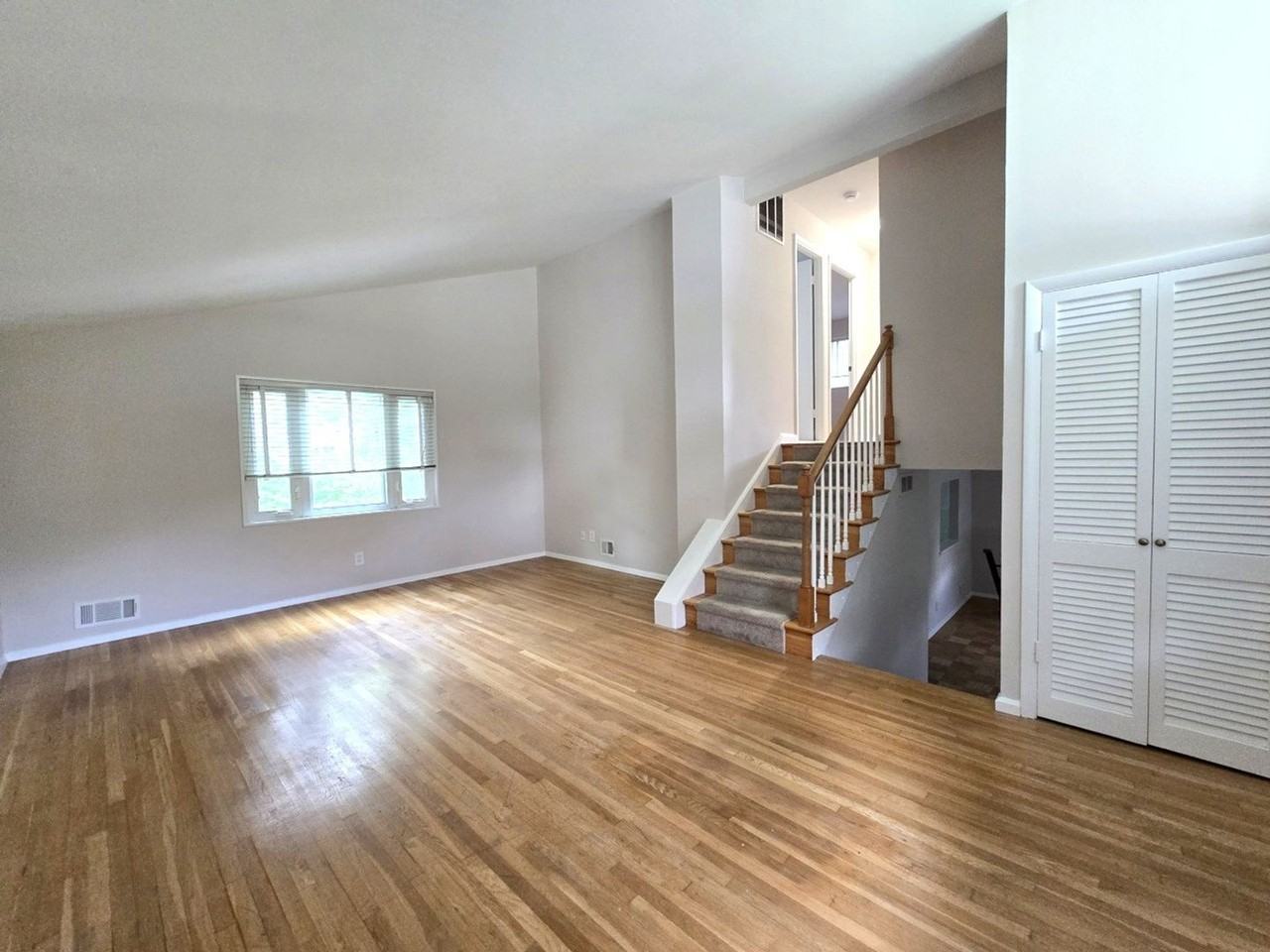 5115 Bangor Dr - Photo 5 of 23