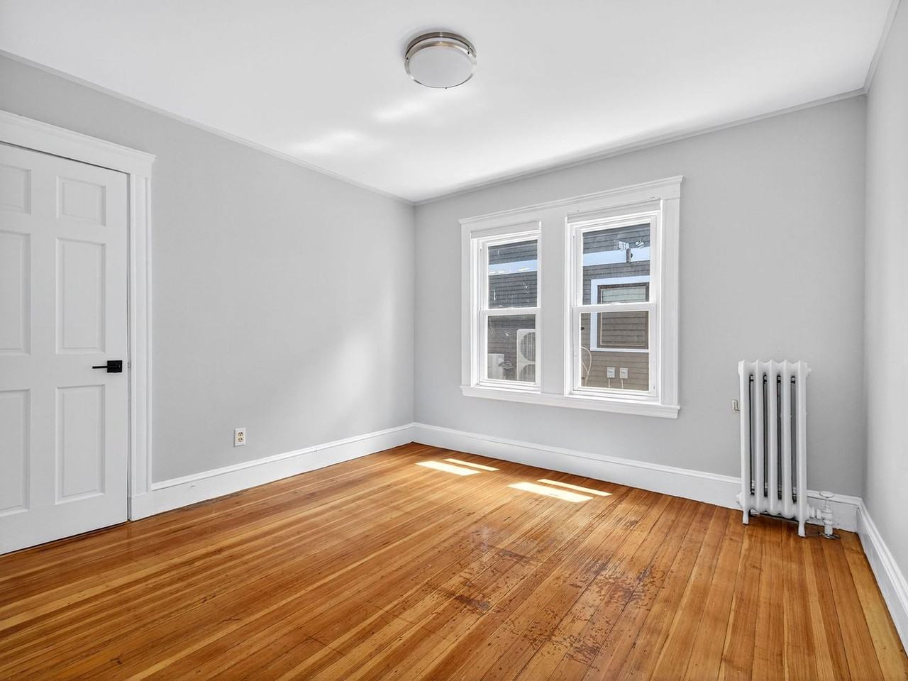 252 Main St - Photo 7 of 17