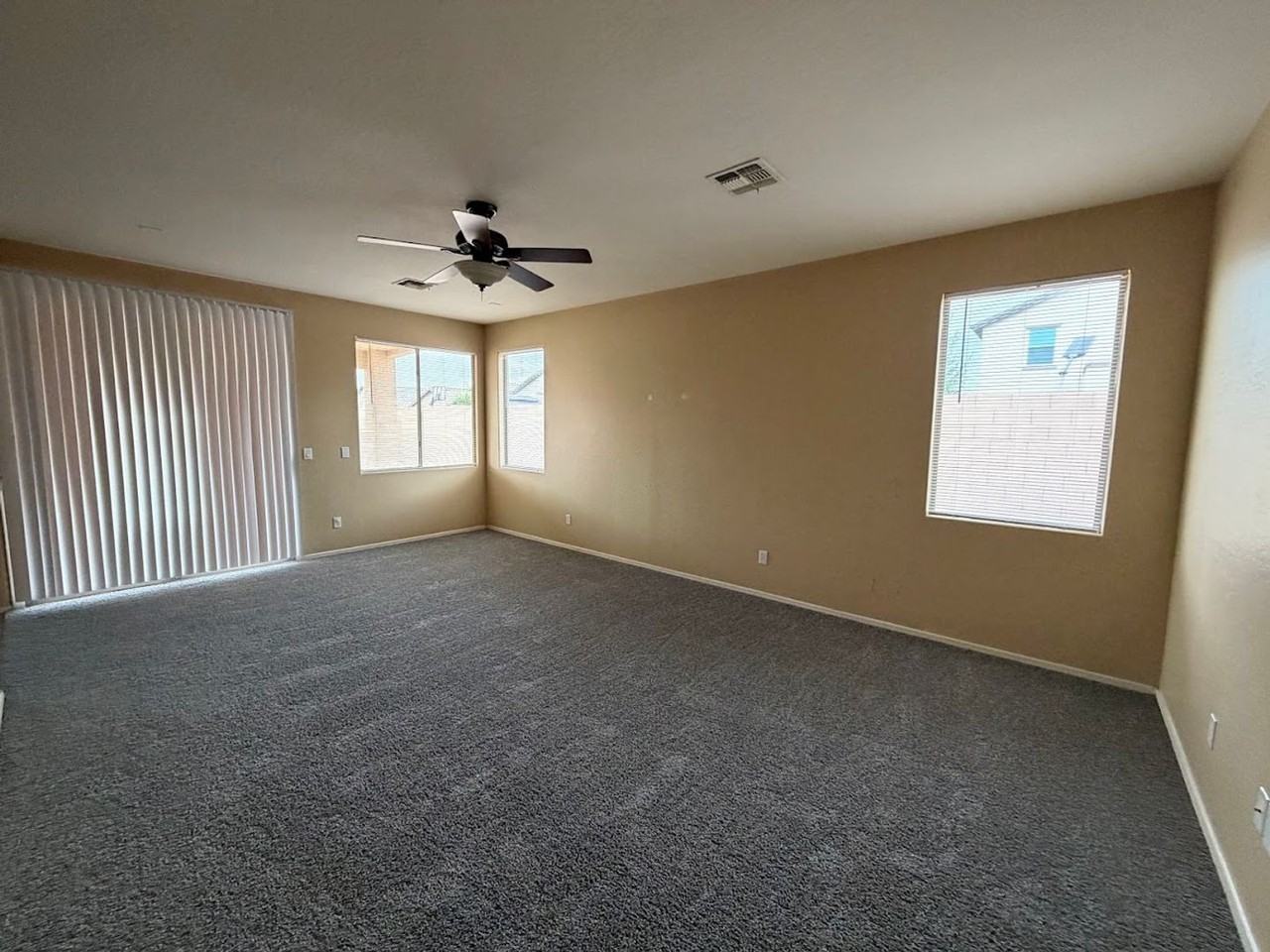 3202 S 104th Ave - Photo 6 of 21