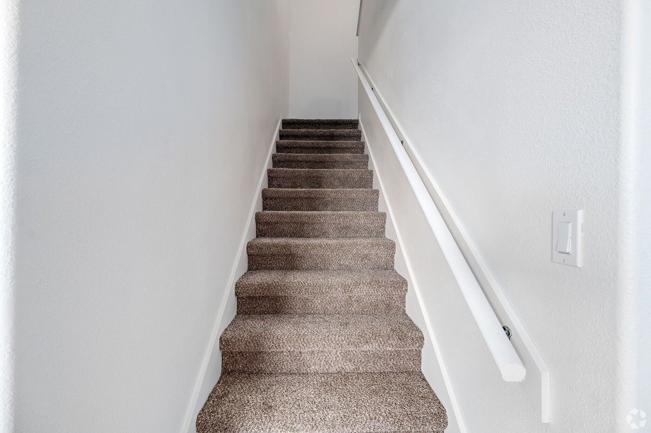 2217 Harrison St - Photo 7 of 18