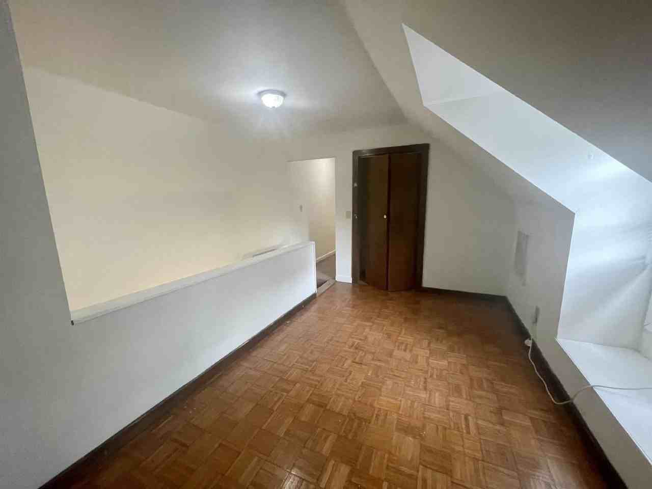 211 E 2nd St - Photo 7 of 26