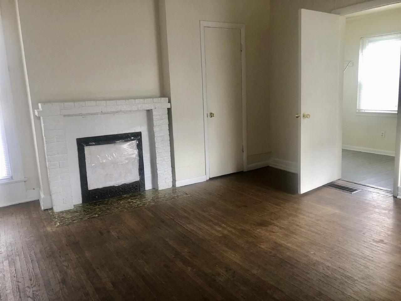 401 E 2nd St - Photo 3 of 32