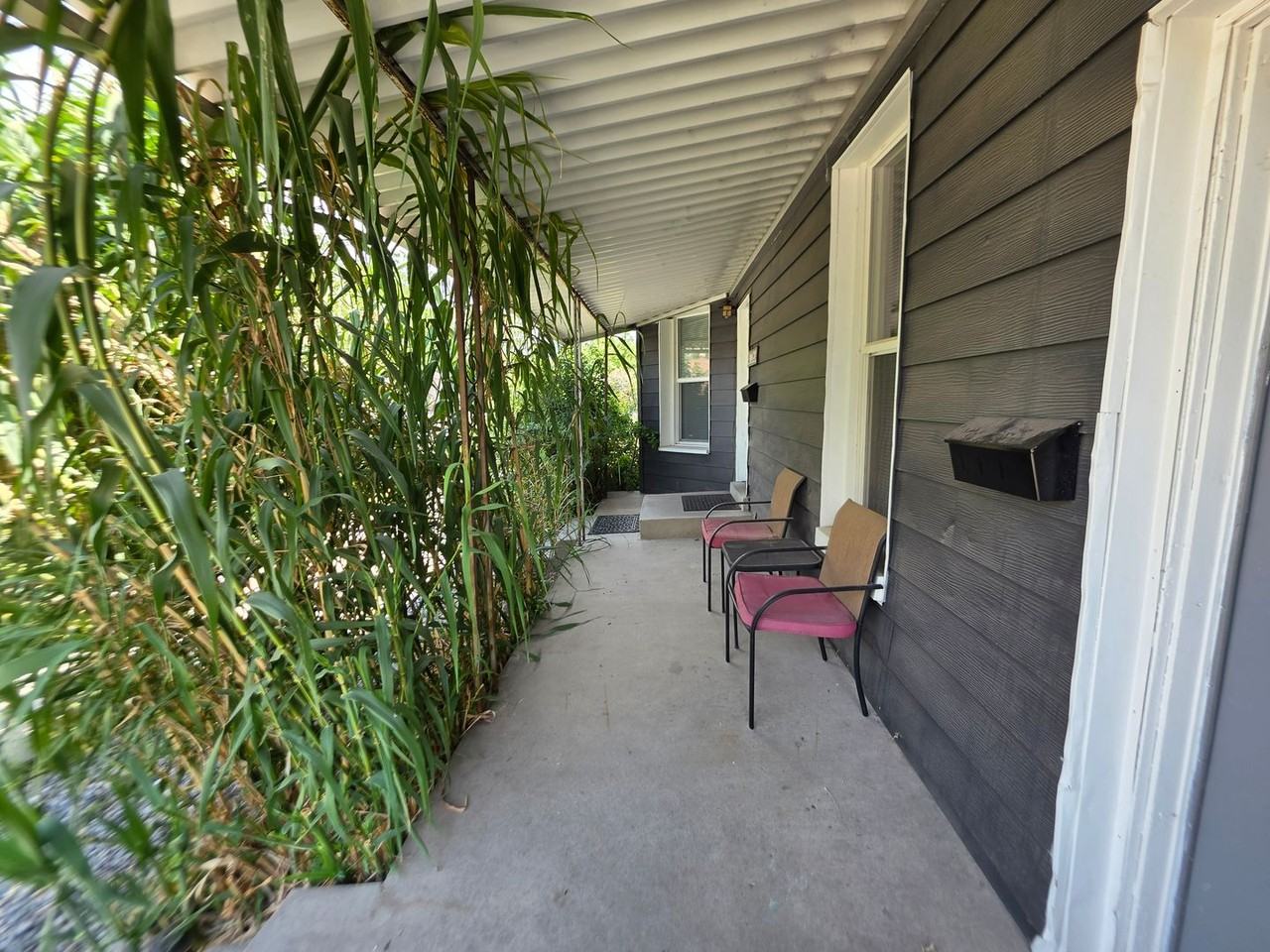 724 E Downington Ave - Photo 2 of 12