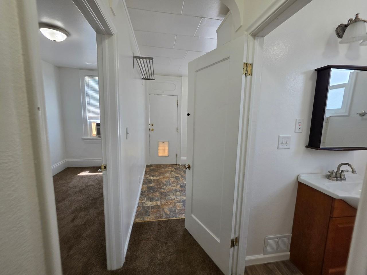 724 E Downington Ave - Photo 7 of 12
