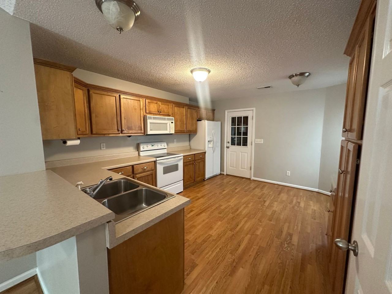 306 Bernard Couch Dr - Photo 6 of 22