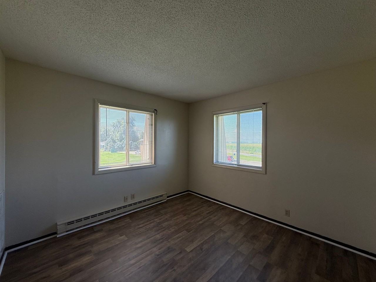 351 Southland Dr - Photo 7 of 11