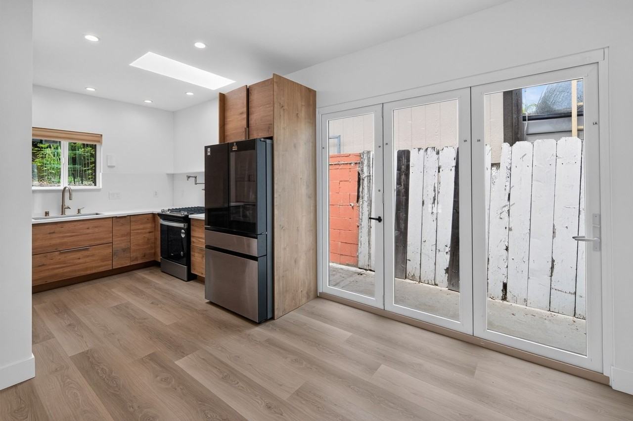 1216 Lagan Ave - Photo 5 of 16