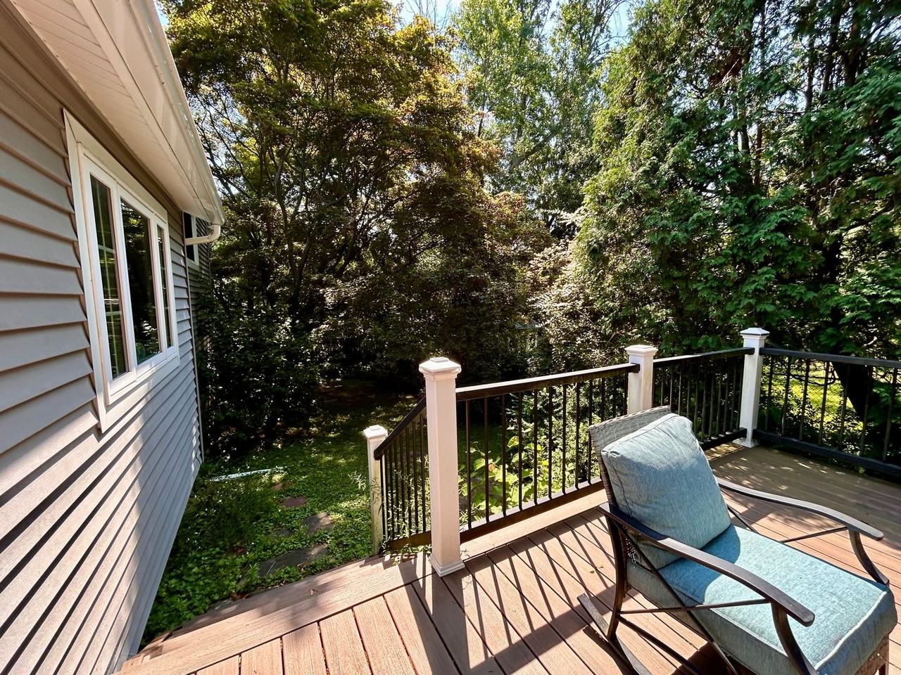 940 Corwin Rd - Photo 2 of 30