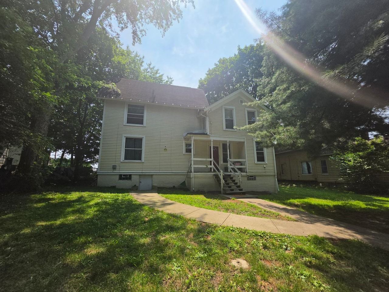 242 W Highland Ave - Photo 2 of 10