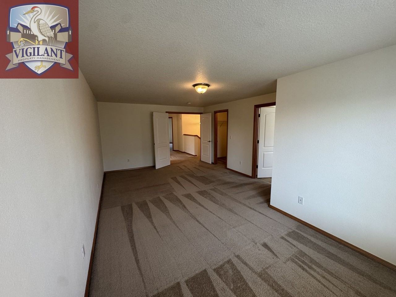 1614 N Falcon Dr - Photo 2 of 33