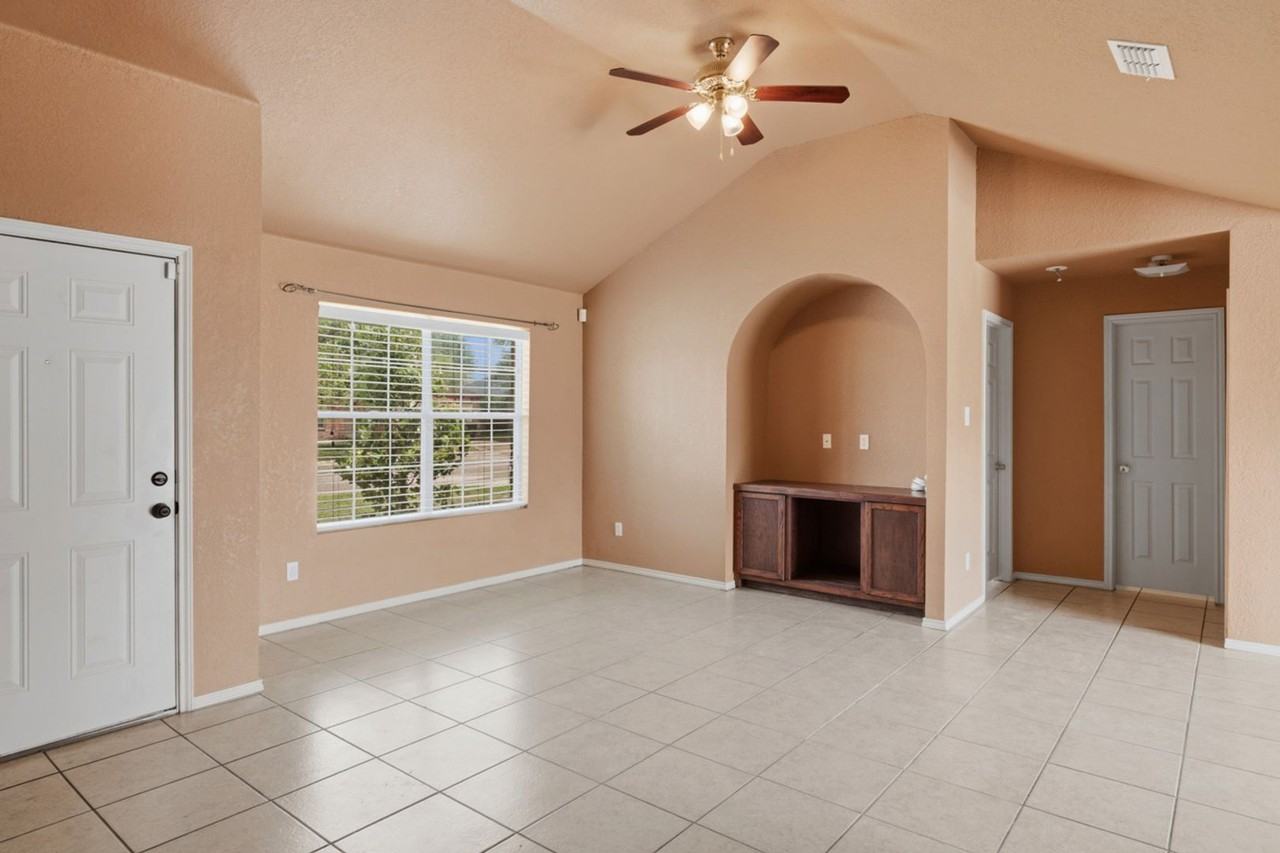 344 Vista Hermosa - Photo 5 of 30
