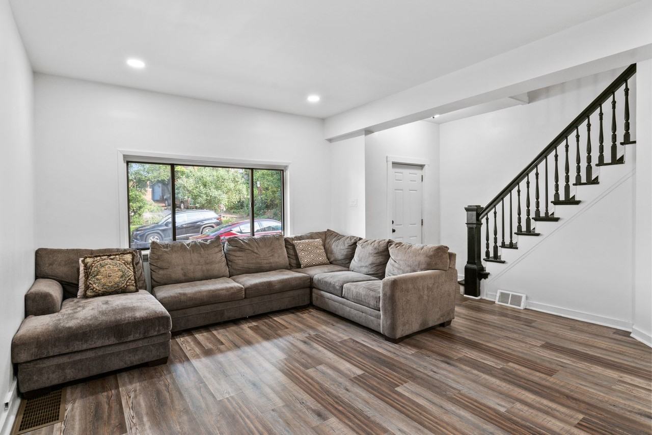 721 Boggs Ave - Photo 3 of 32