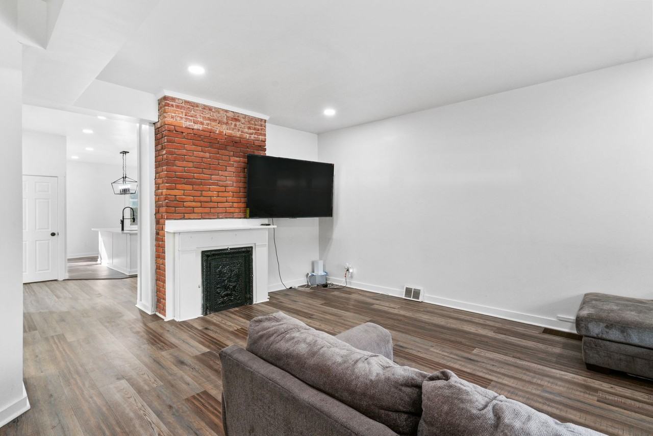 721 Boggs Ave - Photo 5 of 32