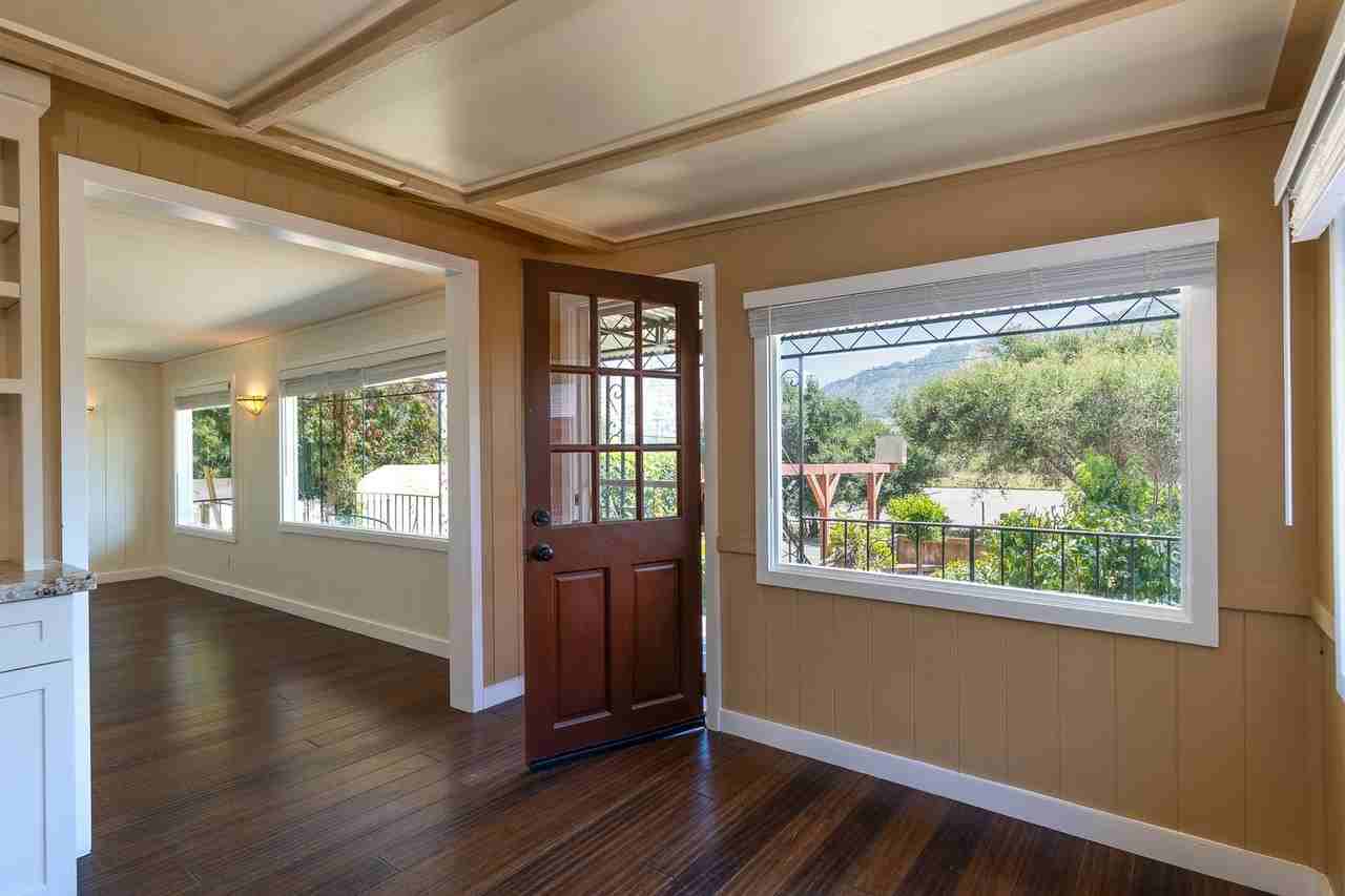 8111 Santa Ana Rd - Photo 2 of 31