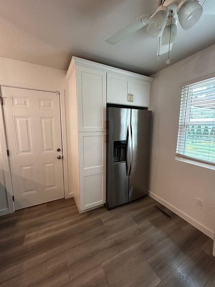 3559 Halpern St - Photo 5 of 18
