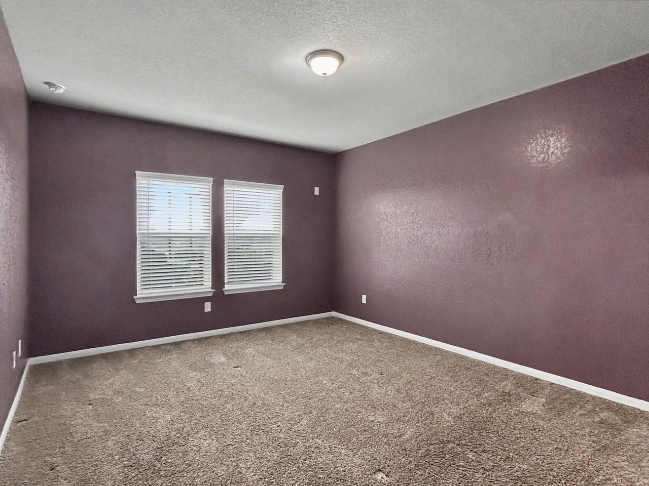 11530 Tengyc Cres - Photo 6 of 30