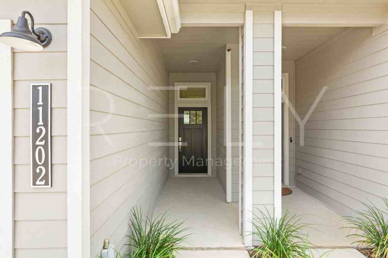 11202 Gadsen Ln #67 - Photo 4 of 42