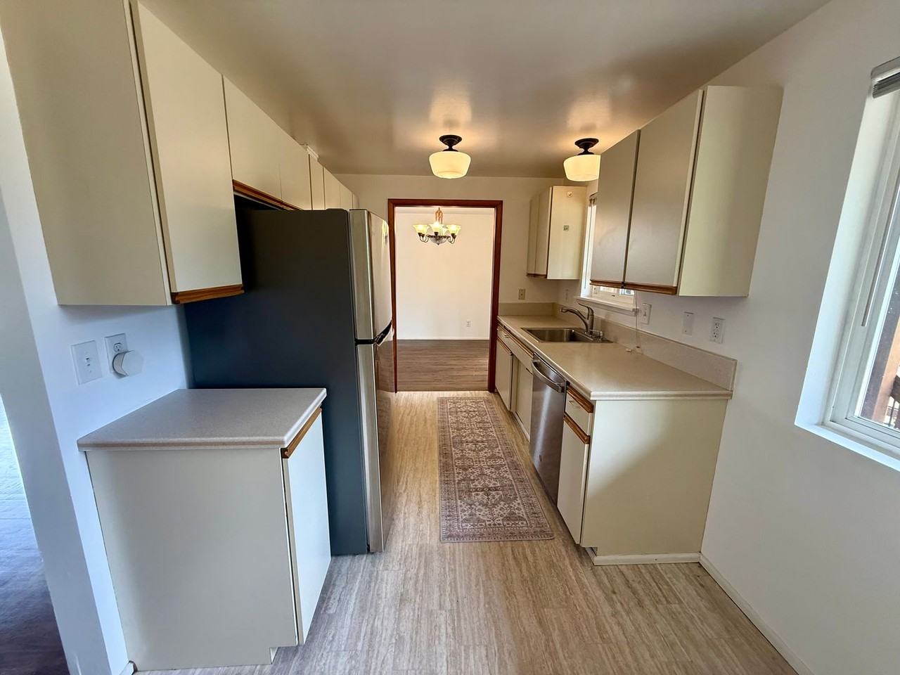 8421 31st Ave Sw - Photo 5 of 15