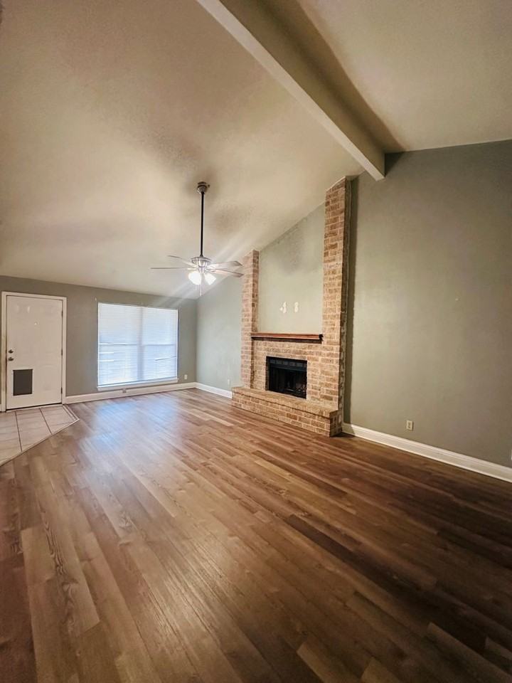 7433 Spitfire Dr - Photo 6 of 22