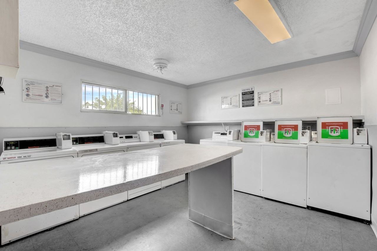 Eagles Nest Apartments - Photo 3 of 22