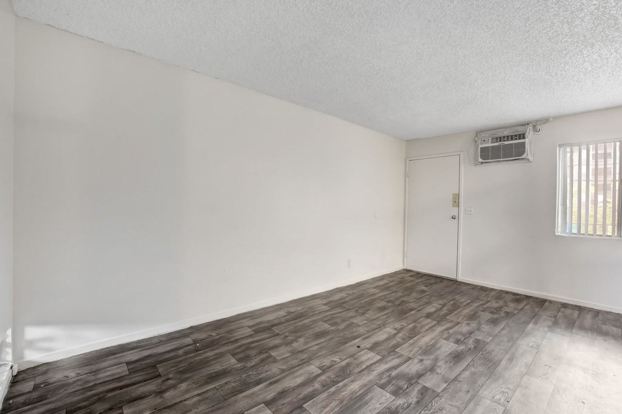 Eagles Nest Apartments - Photo 6 of 22