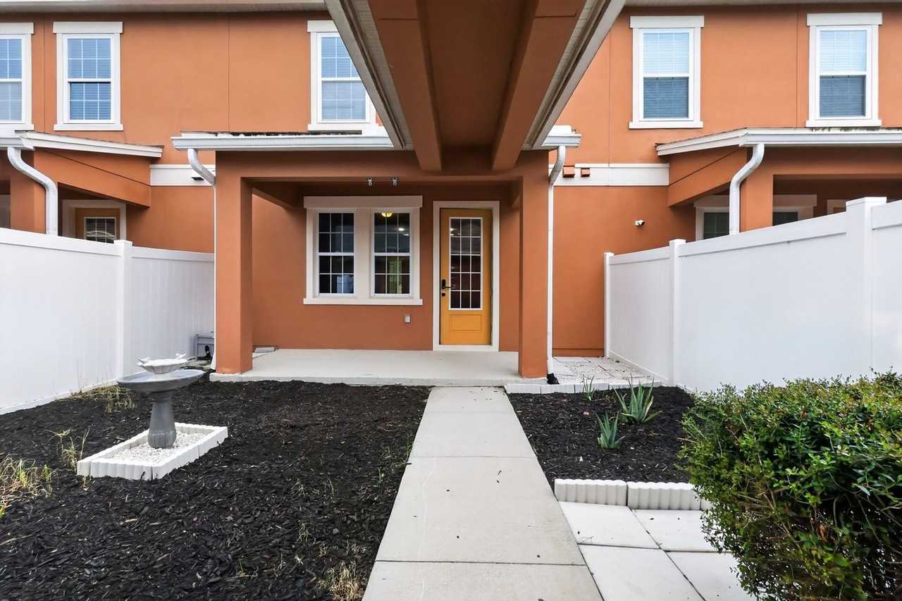 6536 Calamondin Dr - Photo 4 of 25
