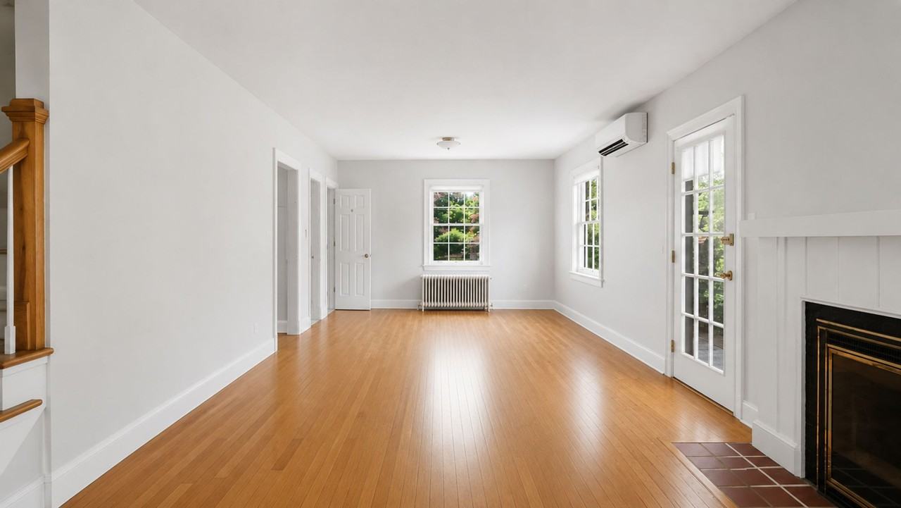 901 W 31st St - Photo 4 of 36