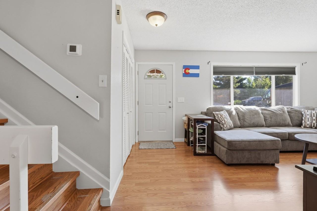 931 Mountain View Dr - Photo 2 of 30