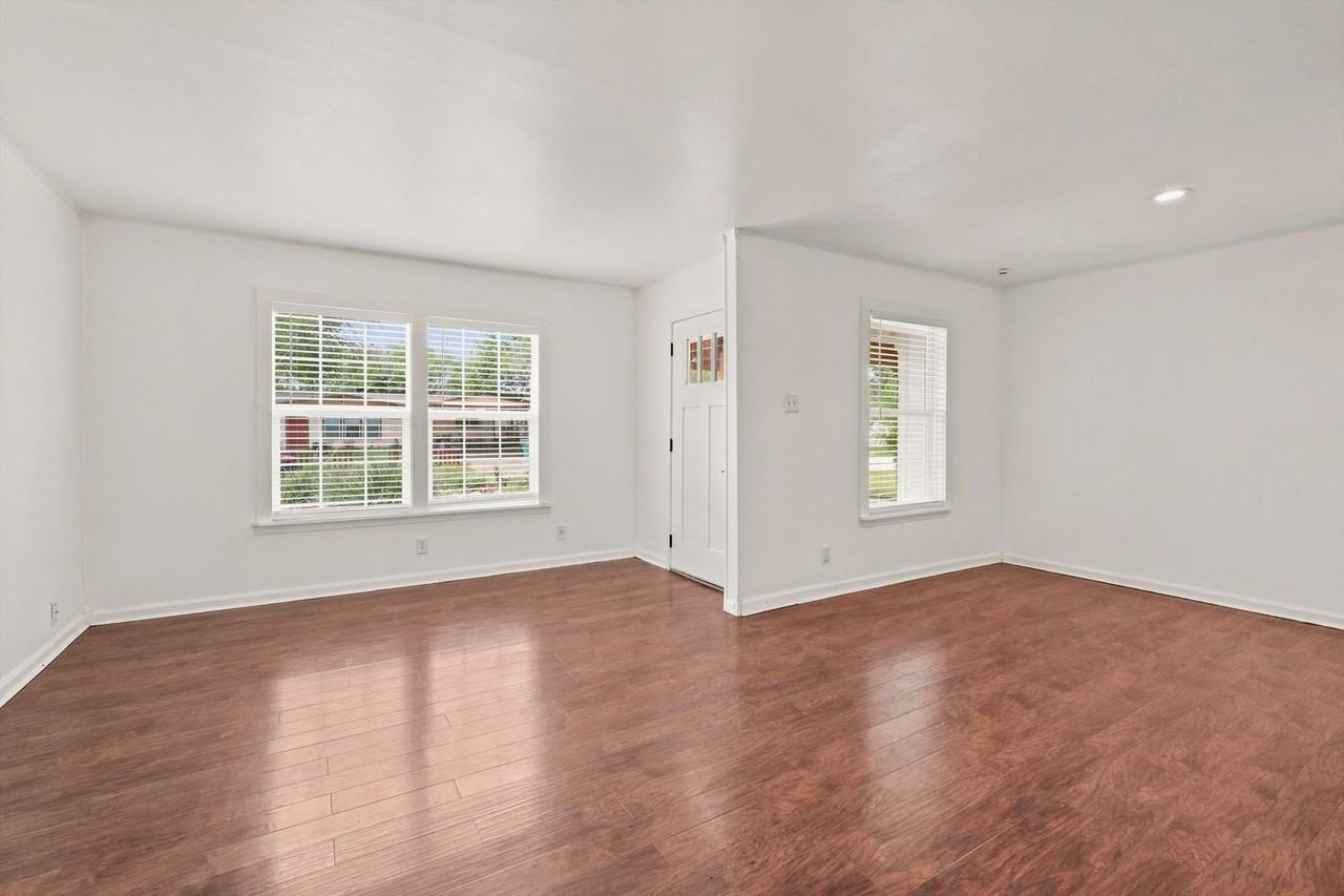 231 Cicero Dr - Photo 4 of 28