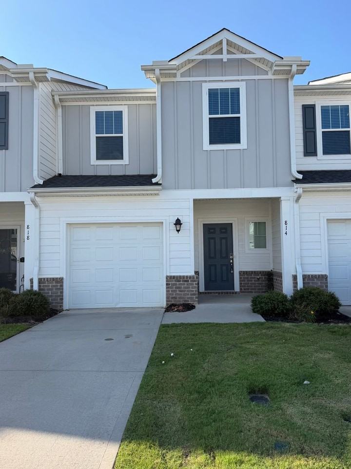 814 Thread Way - Photo 2 of 50