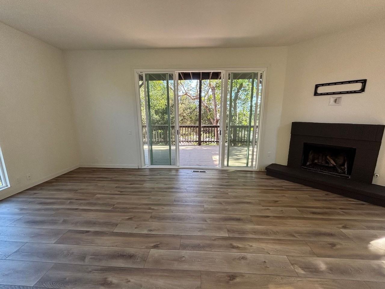 827 Cheltenham Rd - Photo 2 of 33
