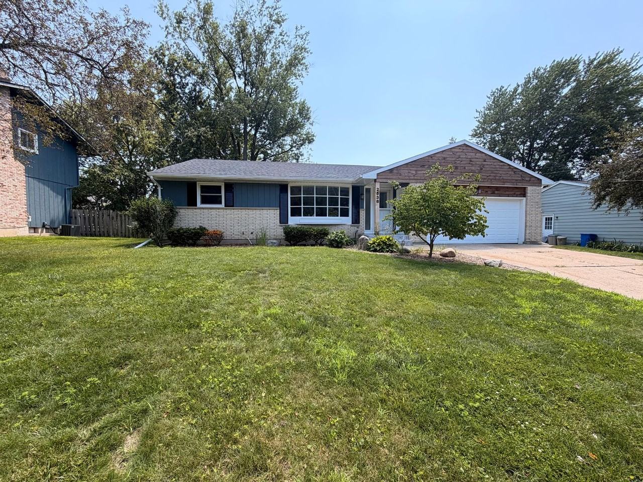 2538 Berwyck Rd Se - Photo 2 of 42