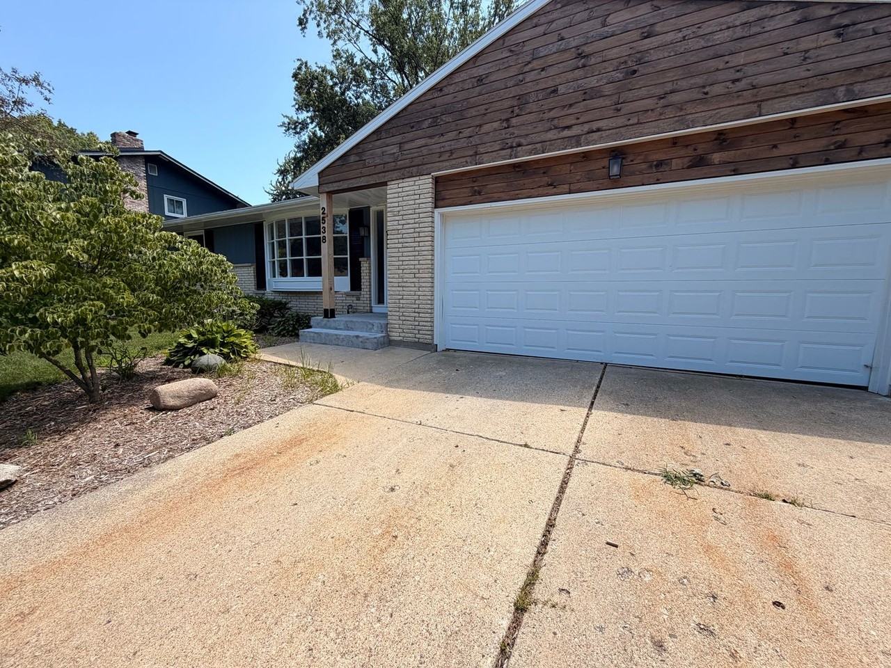 2538 Berwyck Rd Se - Photo 3 of 42