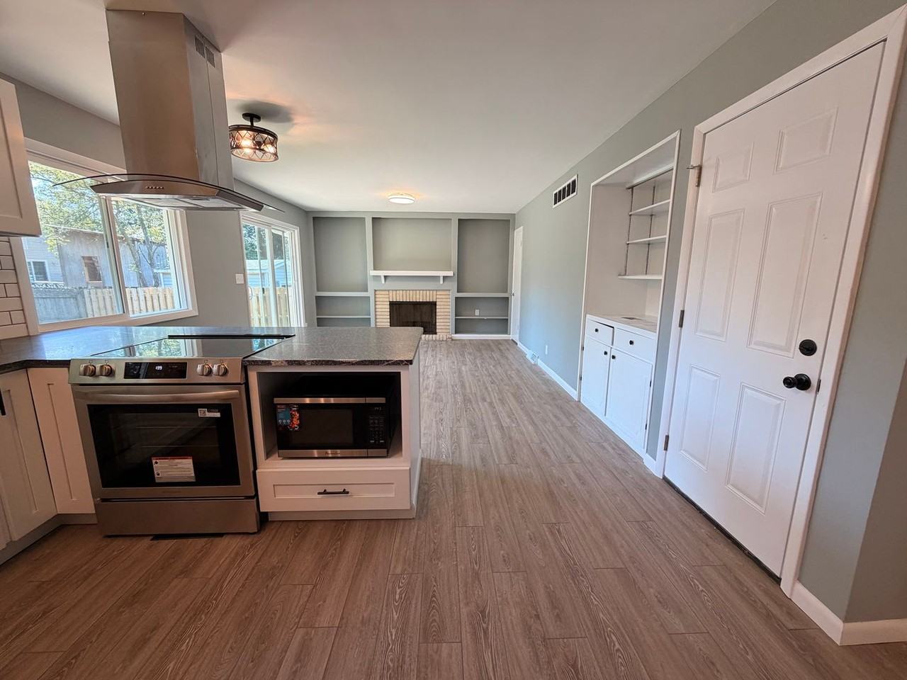 2538 Berwyck Rd Se - Photo 7 of 42