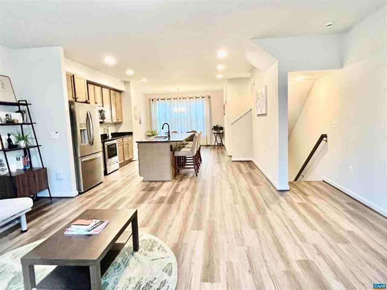 2209 Swallowtail Ln - Photo 5 of 27